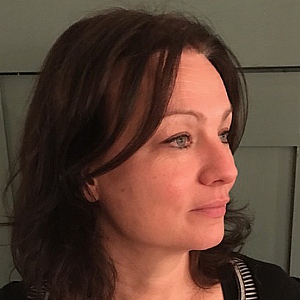drs. Nanouk Bakker