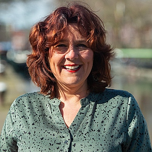 drs. Eva Buitenhuis
