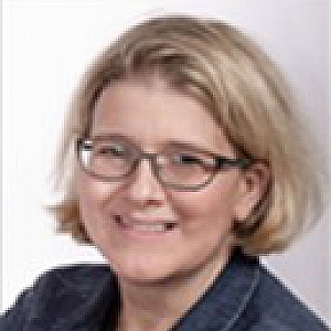 drs. Tanja Holtackers