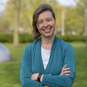 drs. Yvonne Lansbergen