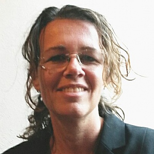 drs. Miranda van den Akker