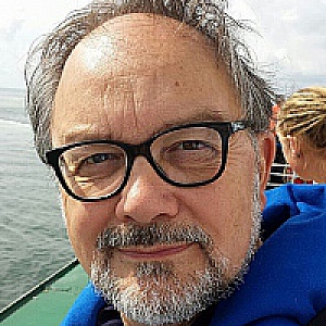 drs. Robert Emmen