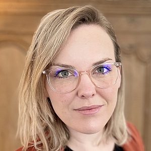 drs. Arina de Vries